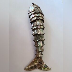 Vintage MCM 8.5” ABALONE SHELL MOTHER OF PEARL Articulated Fish Bottle Opener